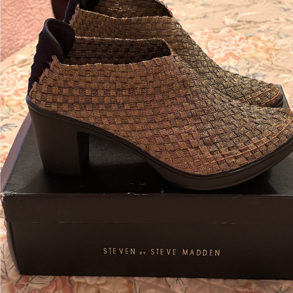 Steven by Steve Madden Textured Brown Slip-Ons